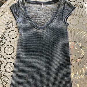 Free People Grey Arthur Waffle Knit Short Sleeve V-Neck Size Small